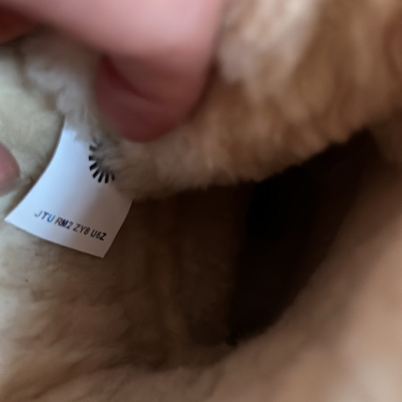 Ugg Adirondack lll Boots Size 8.5 NWT - Picture 13 of 15